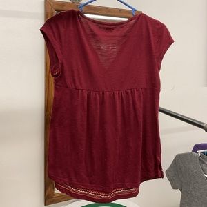 Hollister women’s maroon top size S